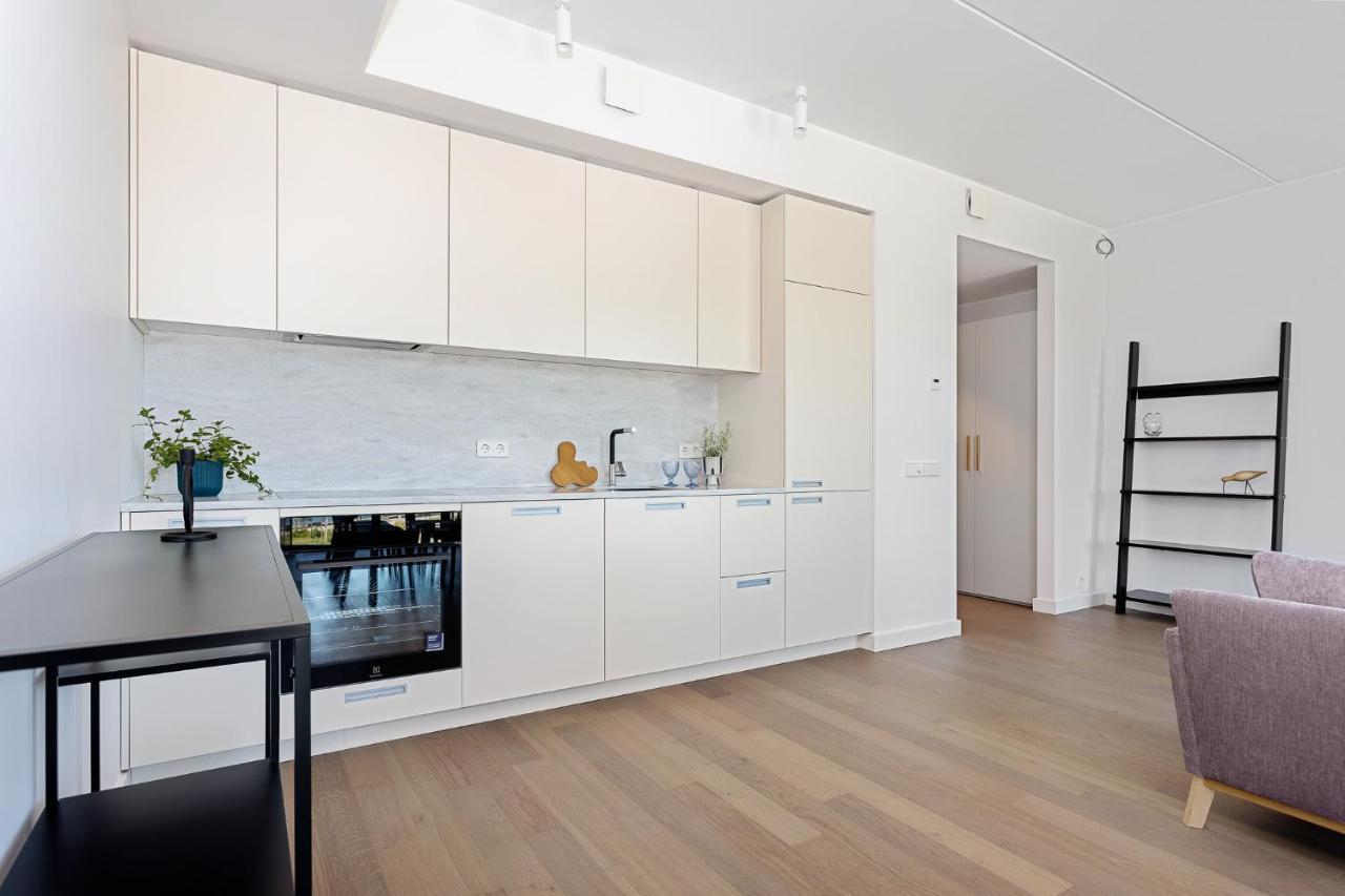 Sea View Family Apt In Unique Kalaranna District Tallin Exterior foto